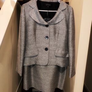 Kasper 3-button Gray Skirt Suit Like New